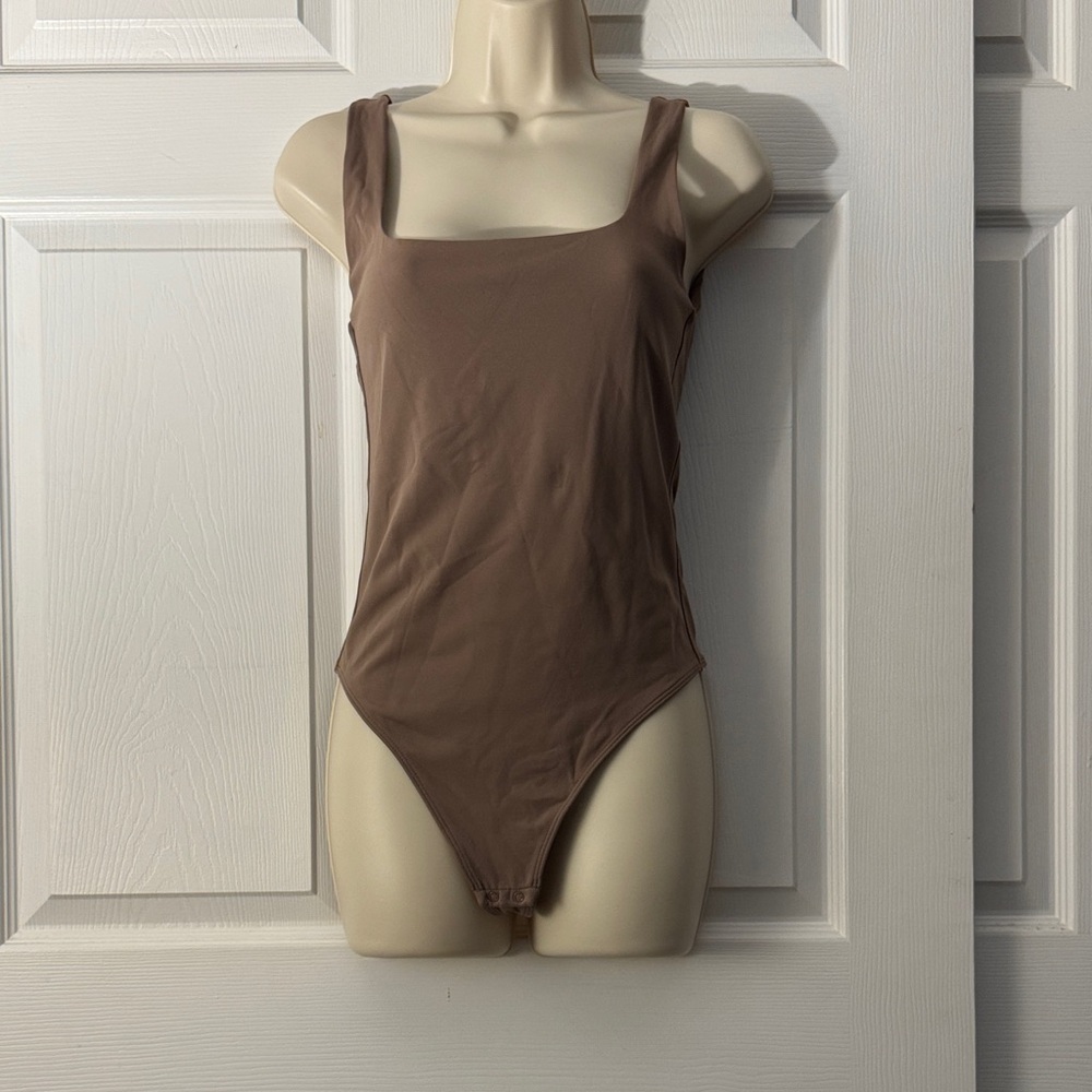 Babaton by Aritzia Brown Square Neck Bodysuit